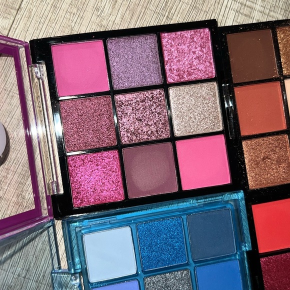 Eyeshadow Palette - Picture 5 of 10